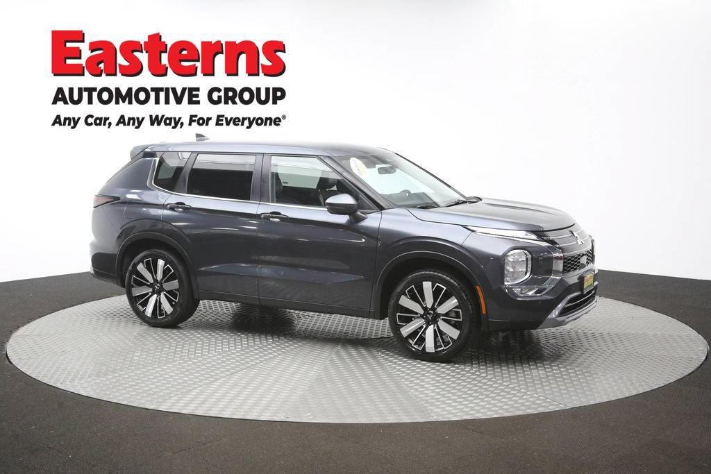 Used 2025 Mitsubishi Outlander SE AWD/4WD image 48