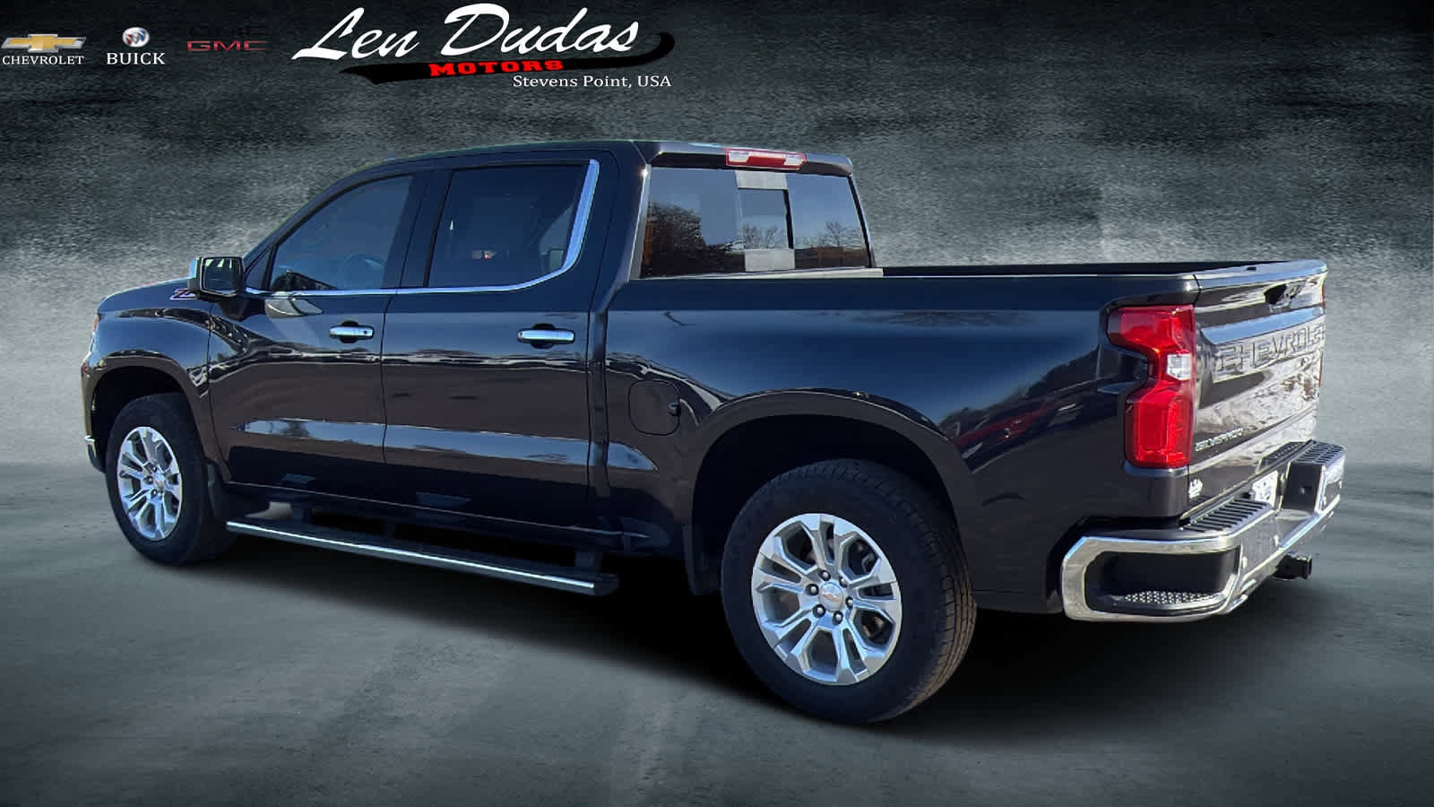 Used 2024 Chevrolet Silverado 1500 LTZ image 3