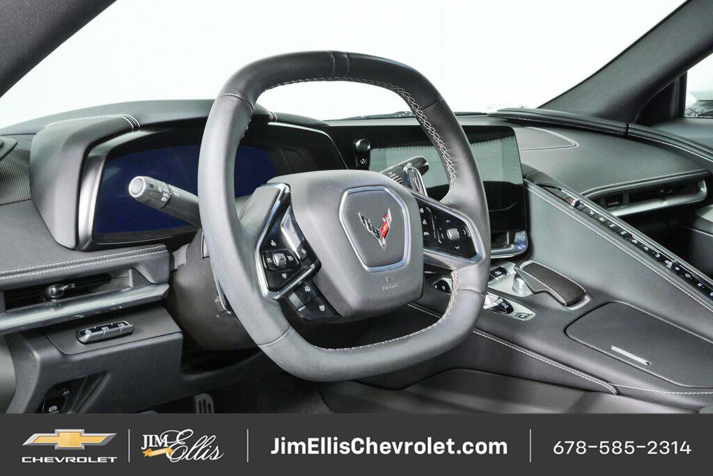 Used 2024 Chevrolet Corvette Stingray Preferred Cpe w/ Z51 Performance Package RWD image 4