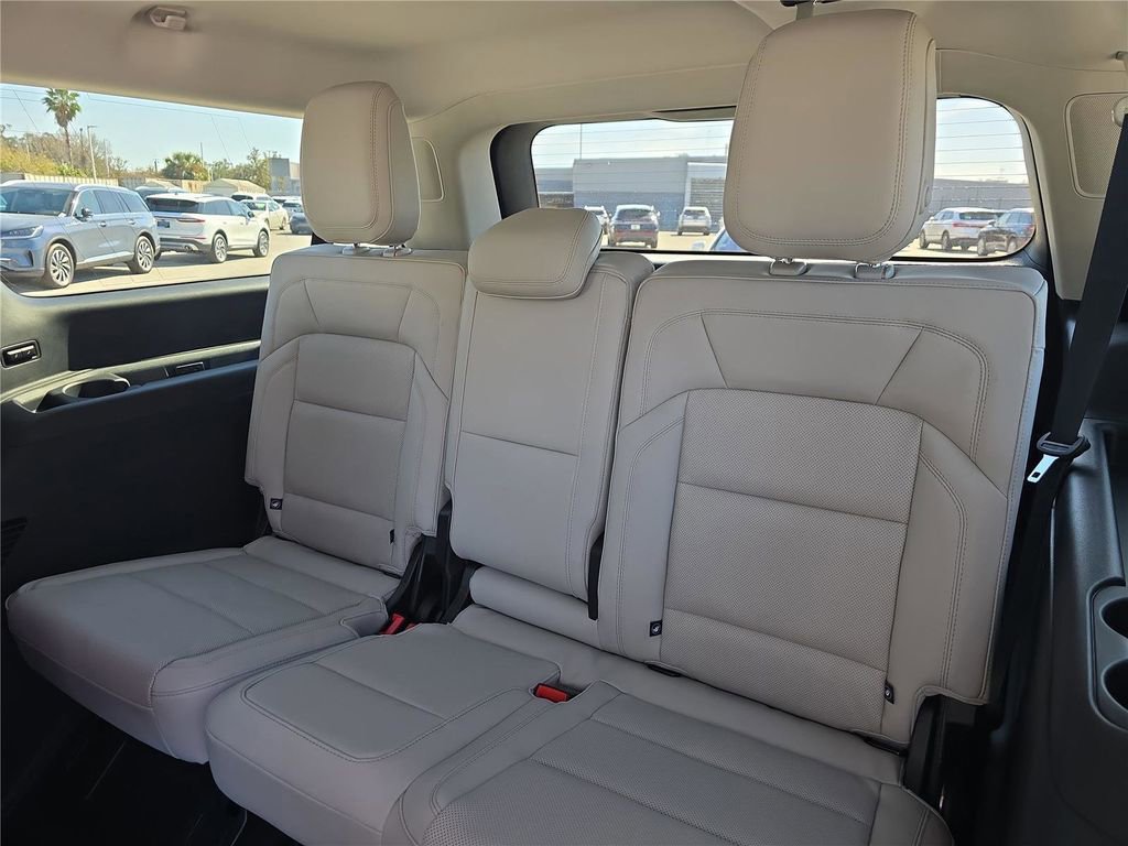 New 2026 Lincoln Navigator L Reserve image 13