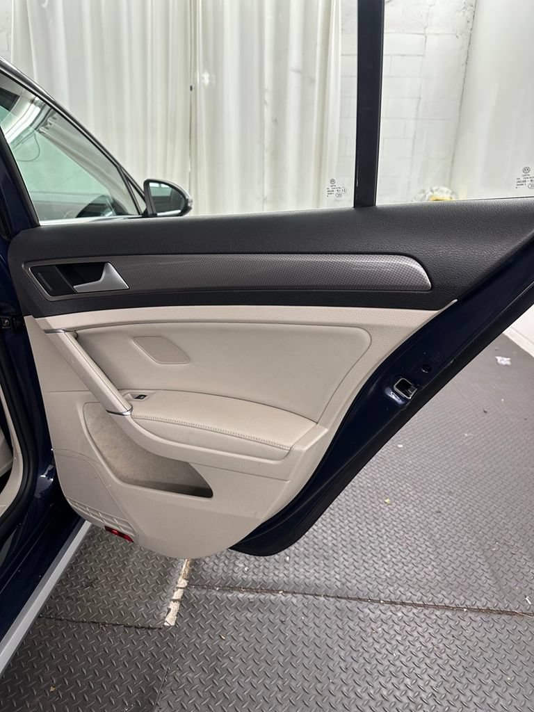 Used 2019 Volkswagen Golf Alltrack S AWD/4WD image 27