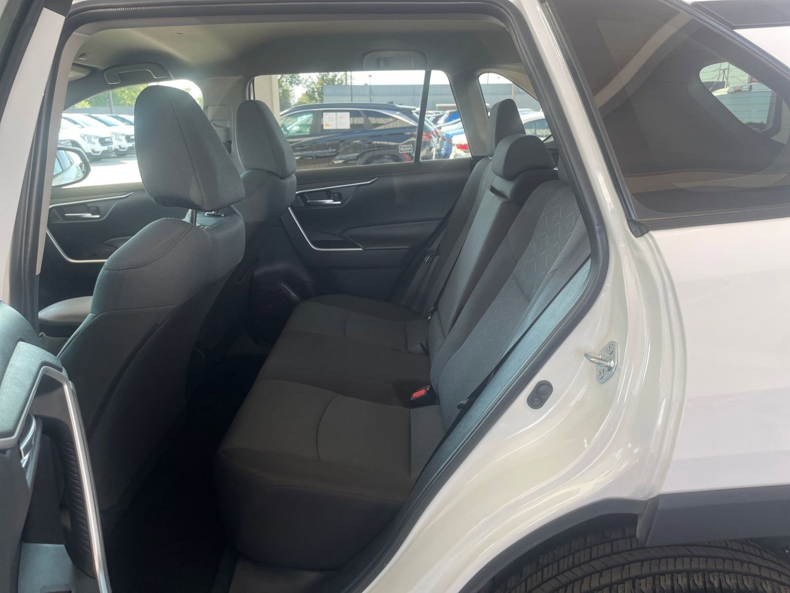 Used 2025 Toyota RAV4 XLE image 25