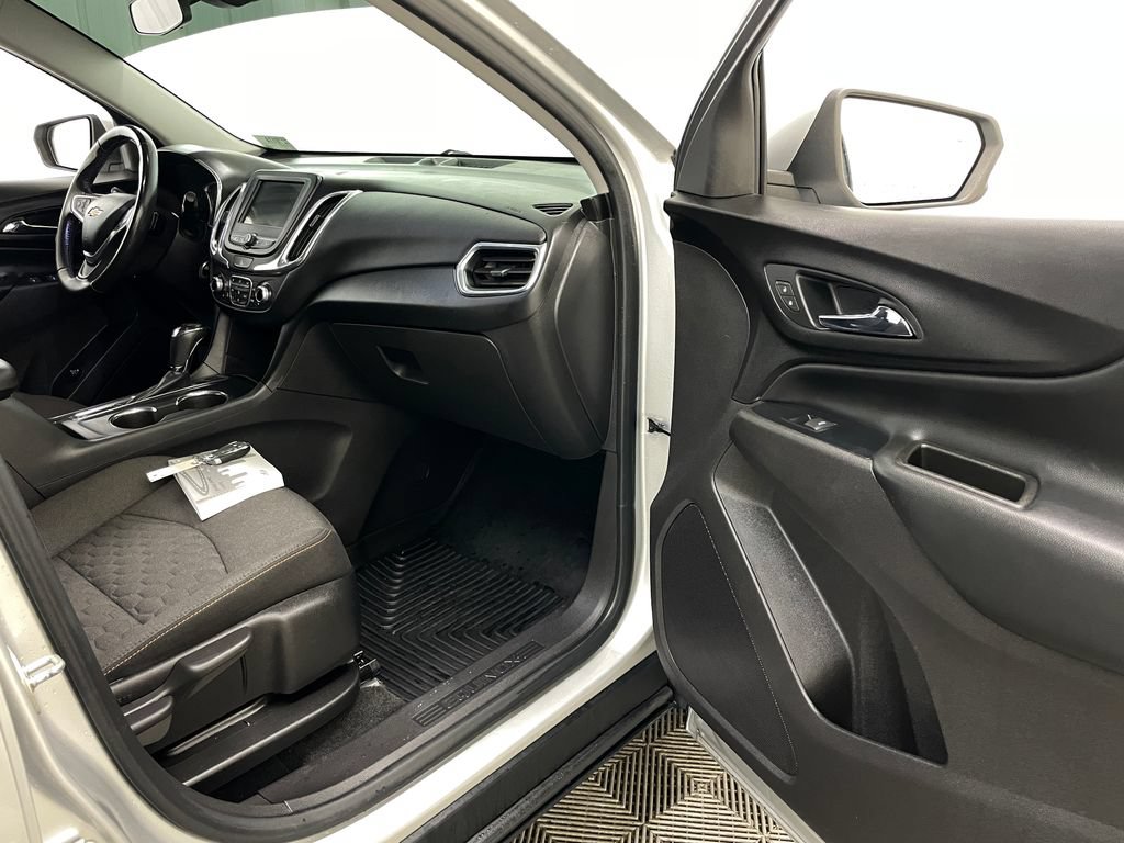 Used 2019 Chevrolet Equinox LT AWD/4WD image 35