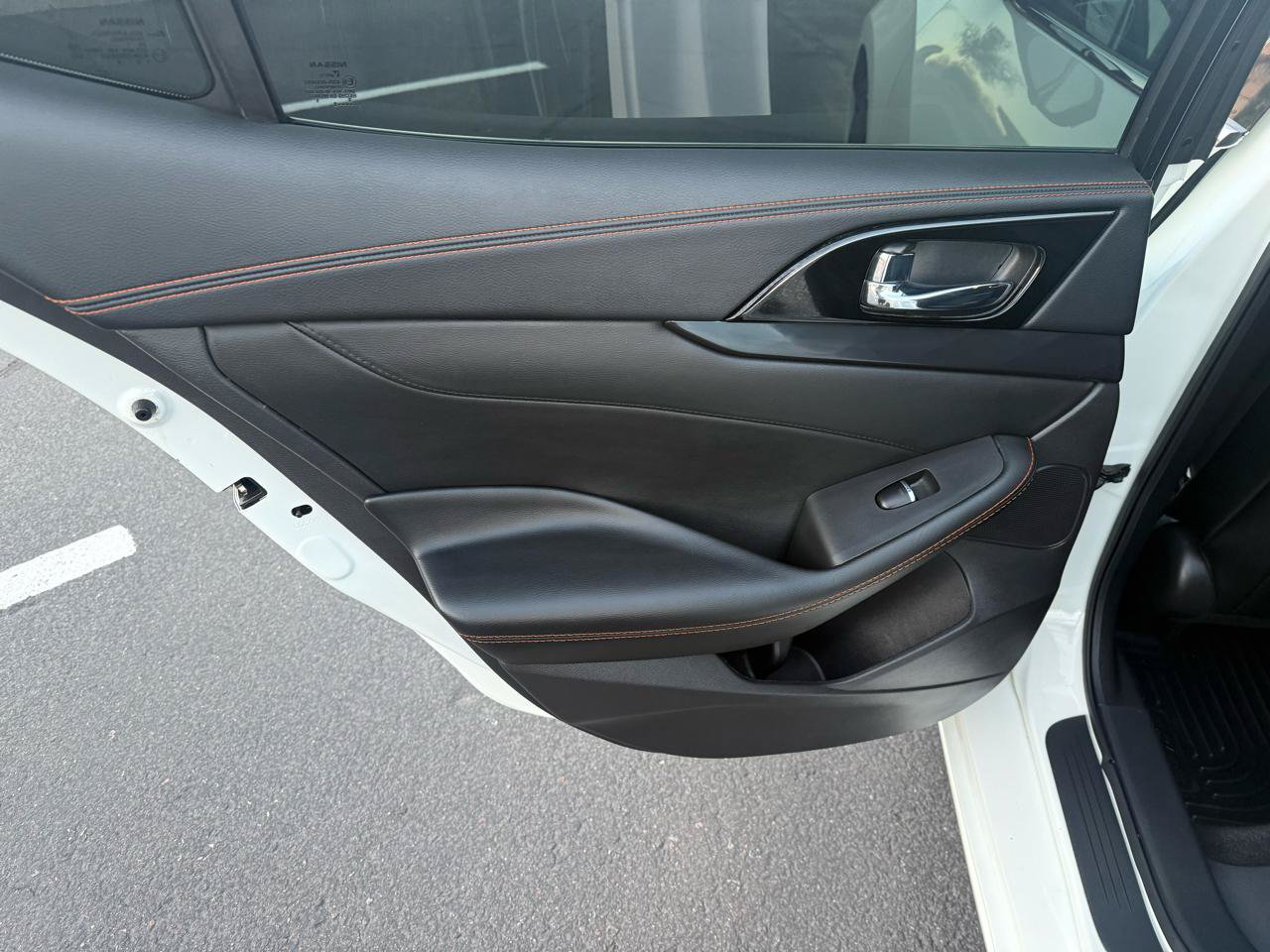 Used 2023 Nissan Maxima SR w/ Sport Mat Group FWD image 14