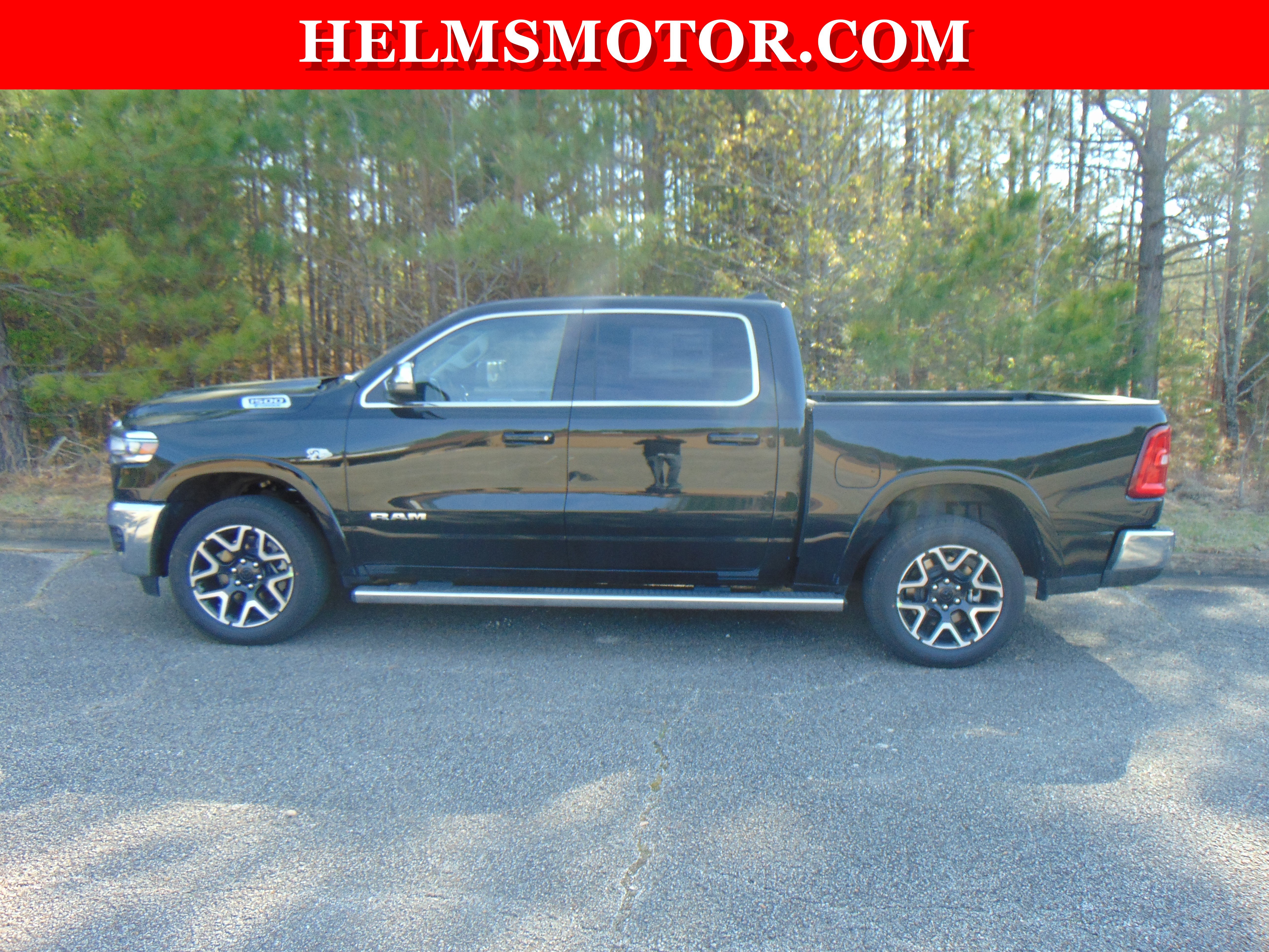 New 2026 RAM 1500 Laramie AWD/4WD image 7