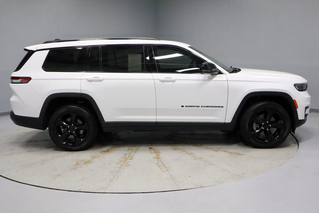 Used 2023 Jeep Grand Cherokee L Laredo AWD/4WD image 7