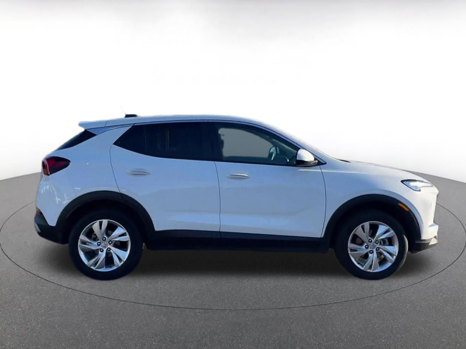 Used 2025 Buick Encore GX Preferred image 16