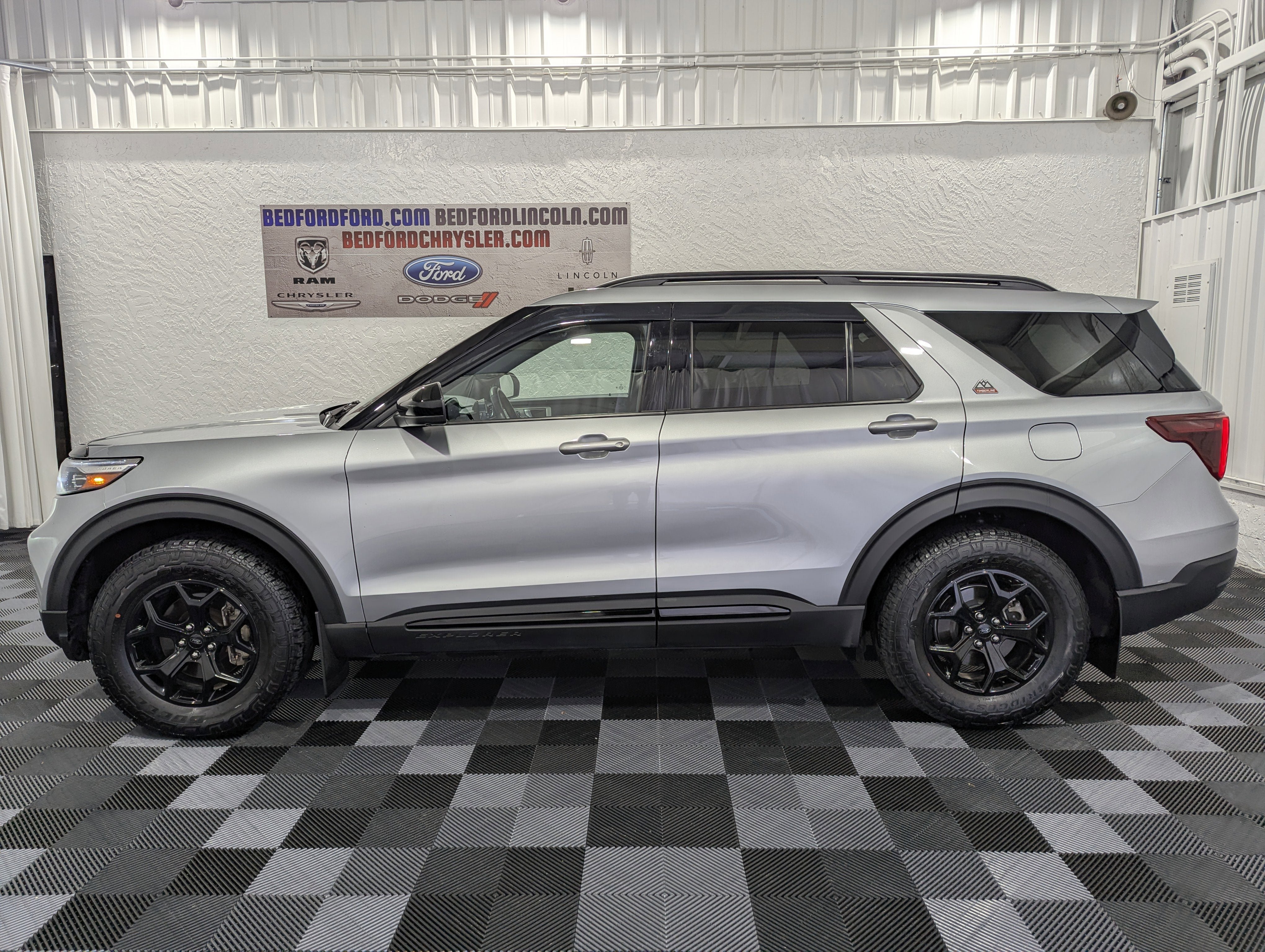 Used 2022 Ford Explorer Timberline w/ Timberline Technology Package AWD/4WD image 2