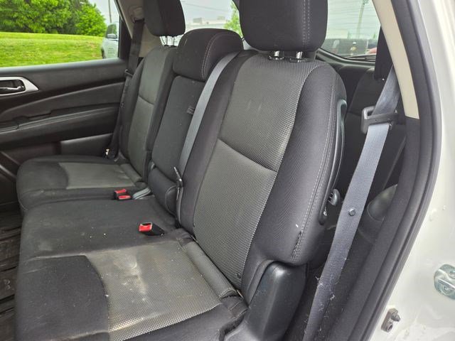 Used 2018 Nissan Pathfinder SV AWD/4WD image 11