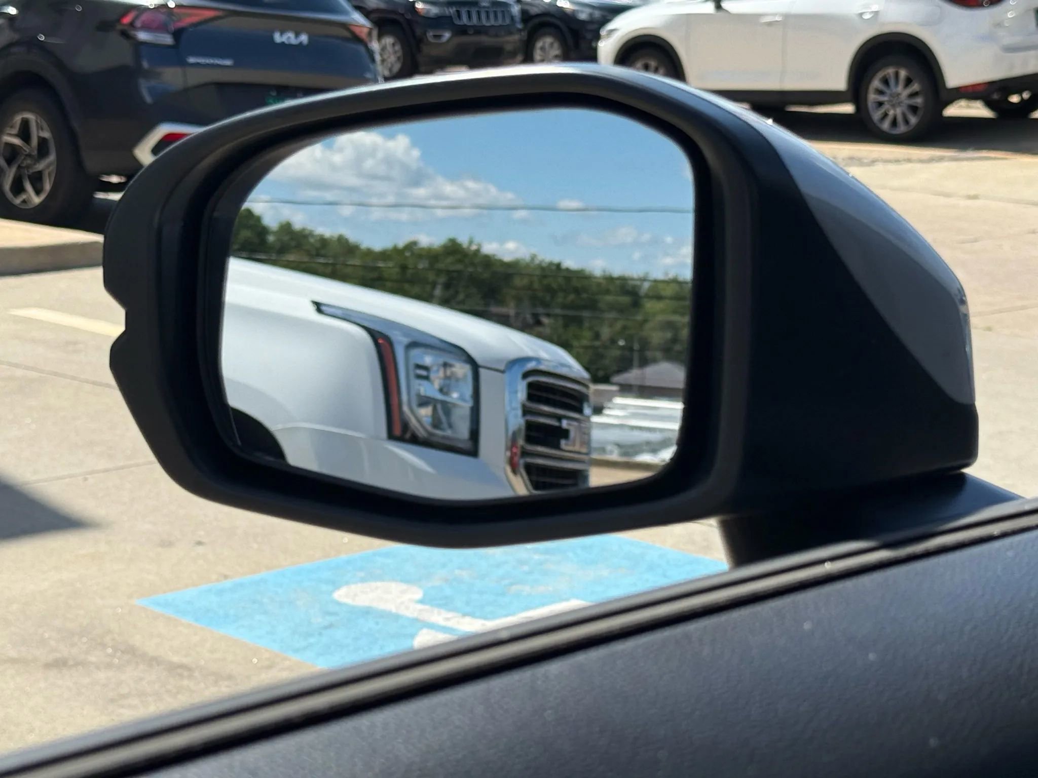 Used 2023 Honda HR-V LX image 48