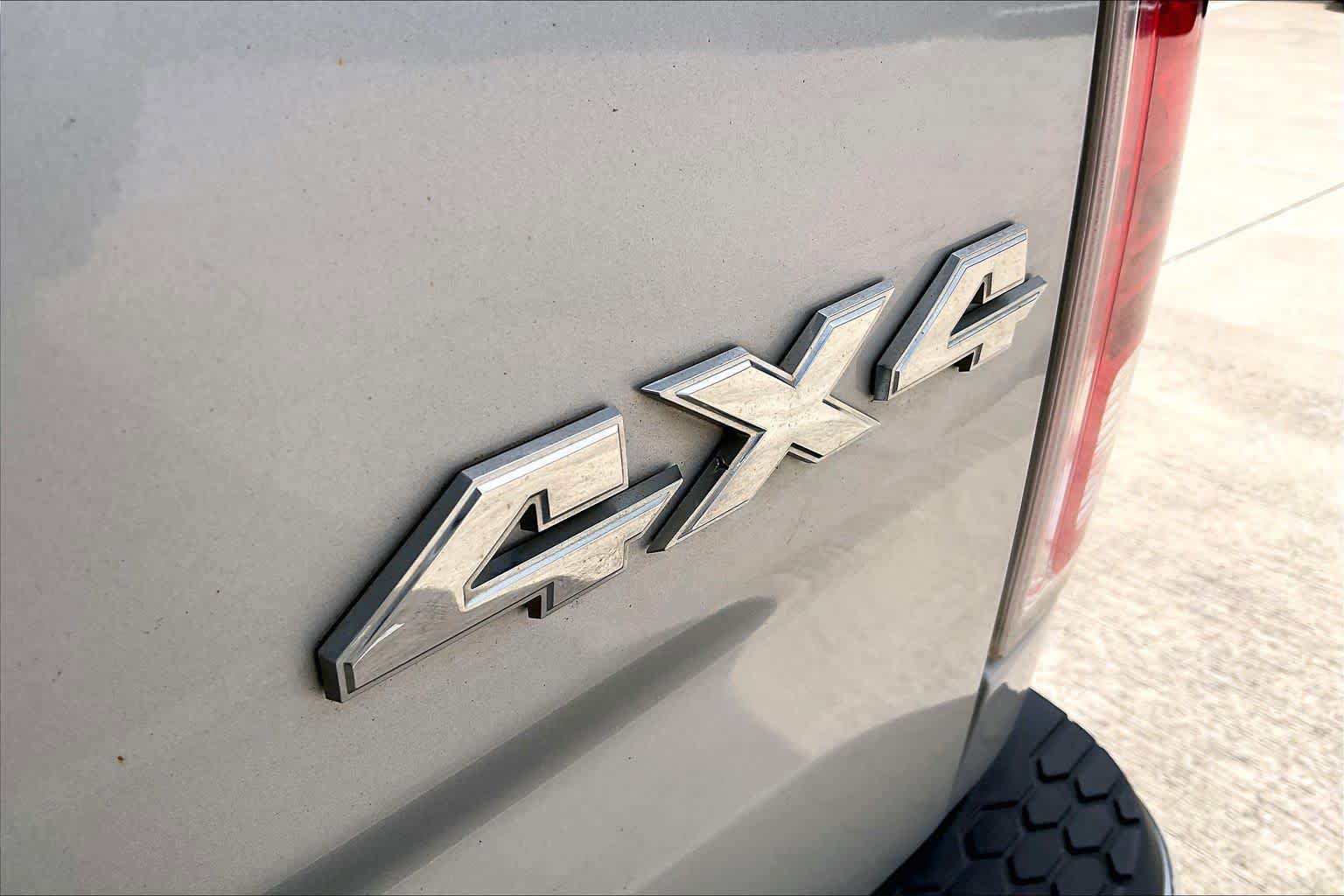 Used 2014 RAM 1500 Laramie w/ Convenience Group AWD/4WD image 10