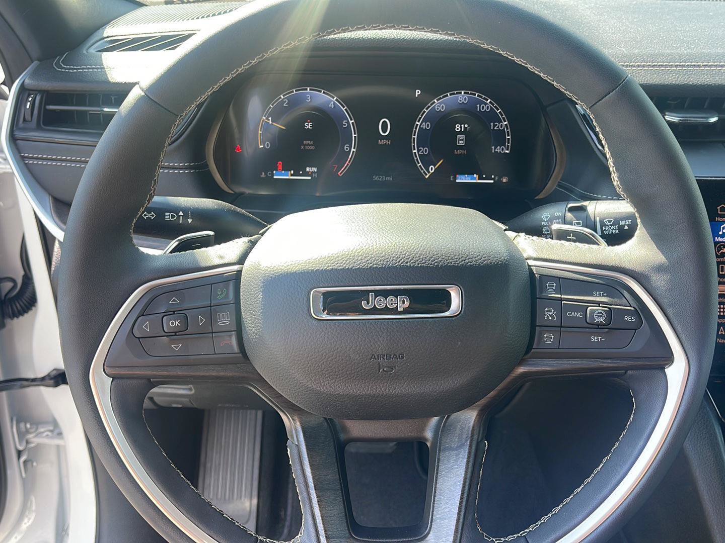 Used 2026 Jeep Grand Cherokee Limited w/ Limited Altitude Package RWD image 24