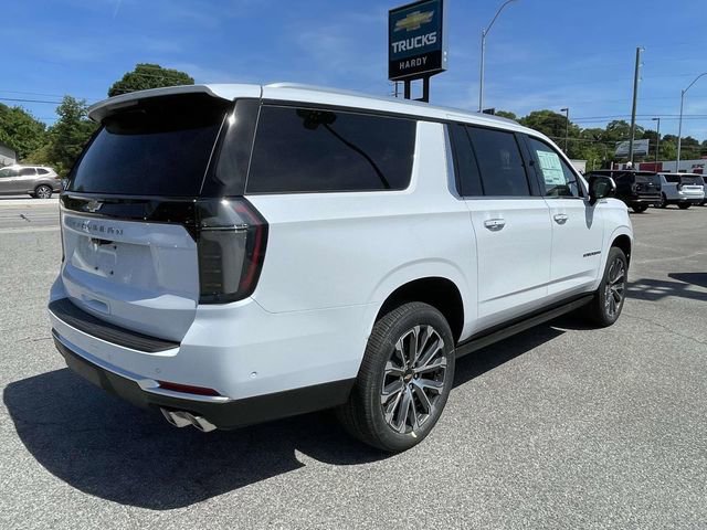 New 2026 Chevrolet Suburban High Country AWD/4WD image 3
