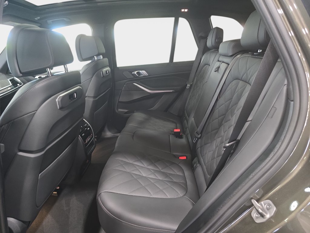 Used 2026 BMW X5 xDrive40i w/ Off-Road Package AWD/4WD image 27