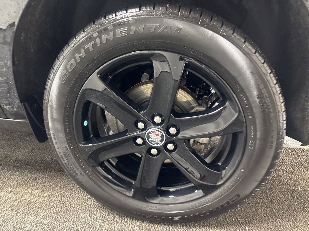 Used 2024 Buick Enclave Essence w/ Sport Touring Edition image 7