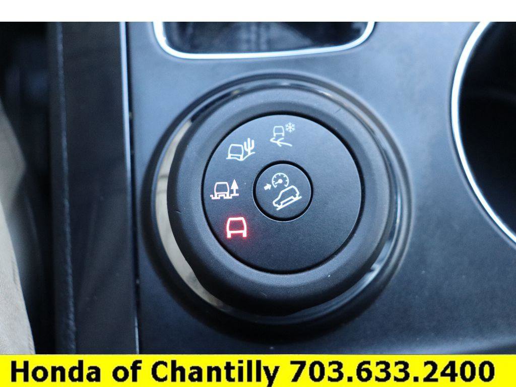 Used 2017 Ford Explorer Platinum image 17