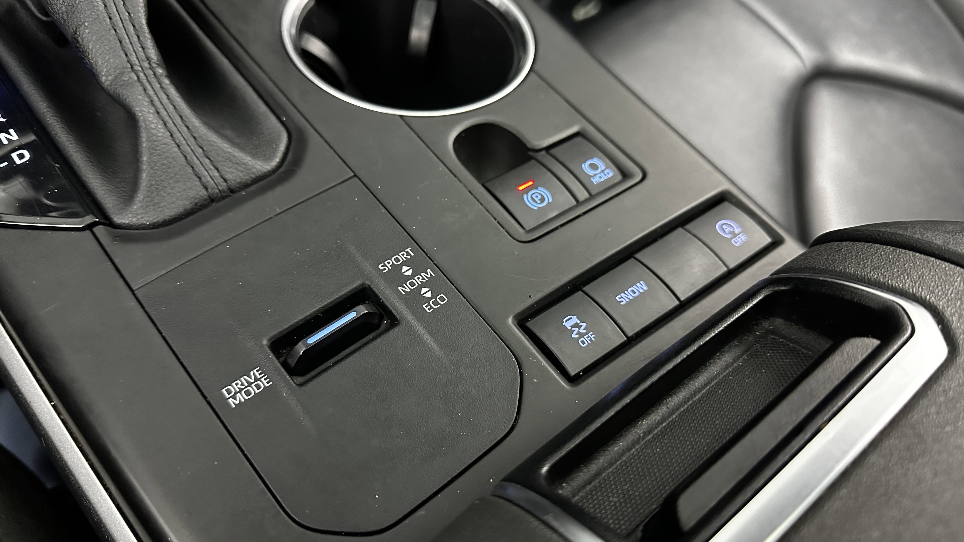 Used 2022 Toyota Highlander XLE image 18