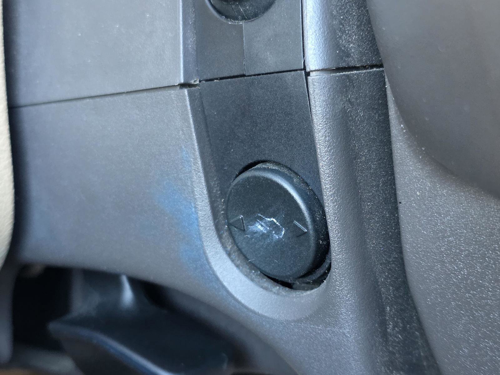 Used 2014 Ford F250 Lariat w/ Lariat Interior Package image 12