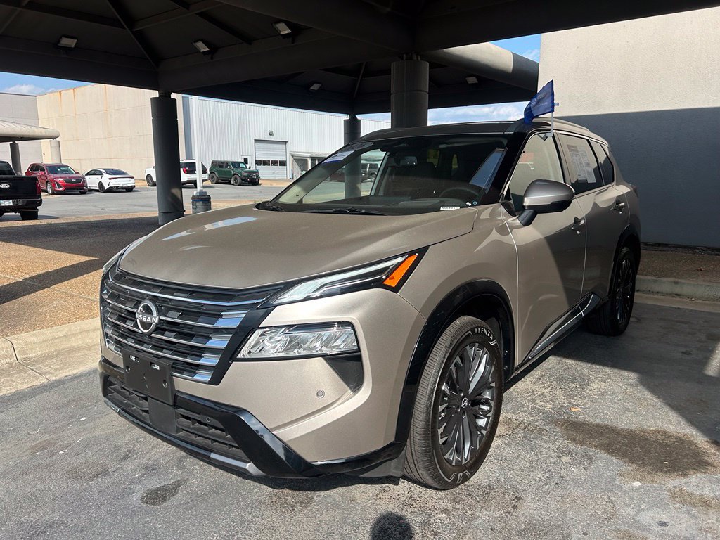 Used 2026 Nissan Rogue Platinum w/ Platinum Premium Package AWD/4WD image 3