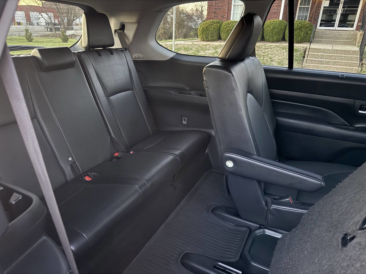 Used 2024 Toyota Grand Highlander AWD image 20