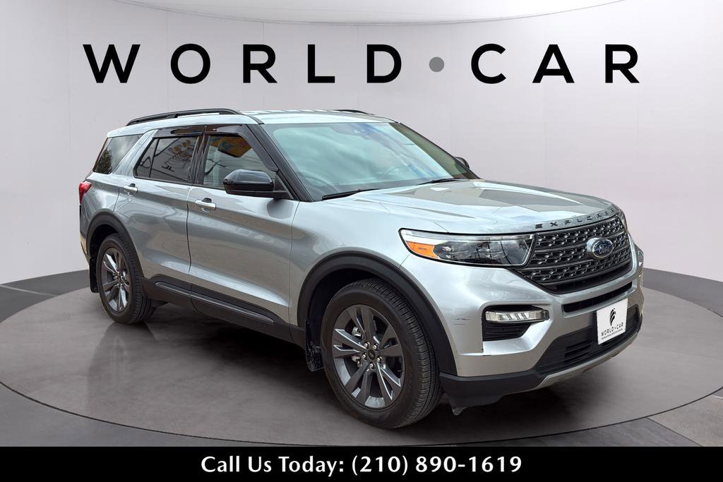 Used 2022 Ford Explorer XLT w/ Equipment Group 202A image 16