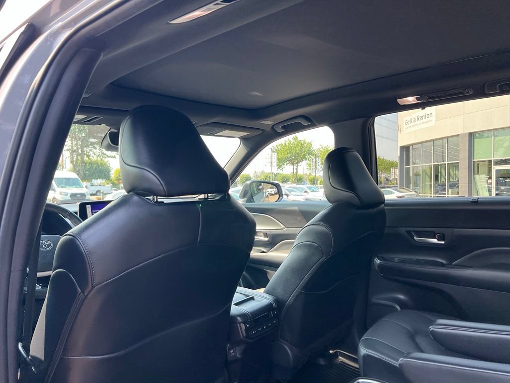 Used 2025 Toyota Grand Highlander AWD Hybrid image 9