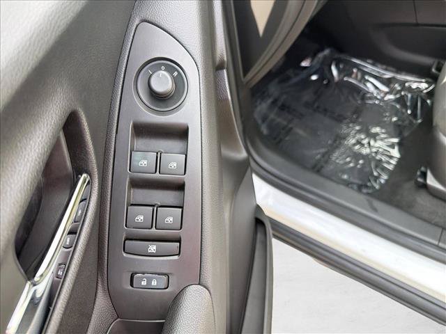Used 2015 Chevrolet Trax LS FWD image 12