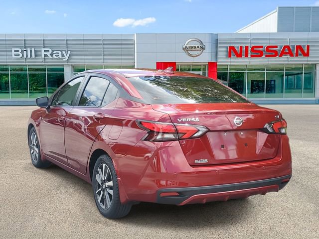 Used 2022 Nissan Versa SV FWD image 3
