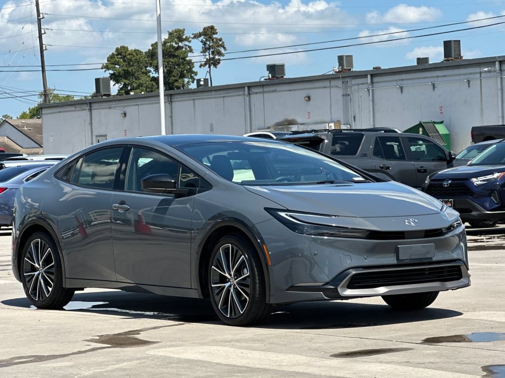Used 2025 Toyota Prius Limited FWD image 8