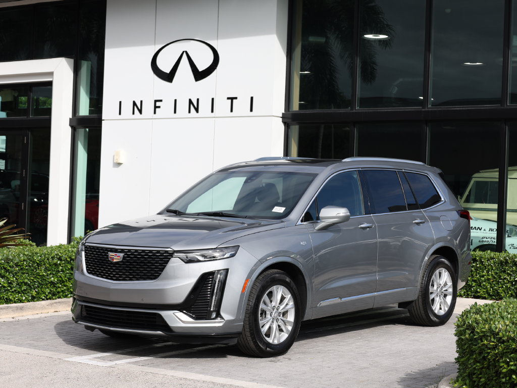 Used 2025 Cadillac XT6 Luxury FWD image 1
