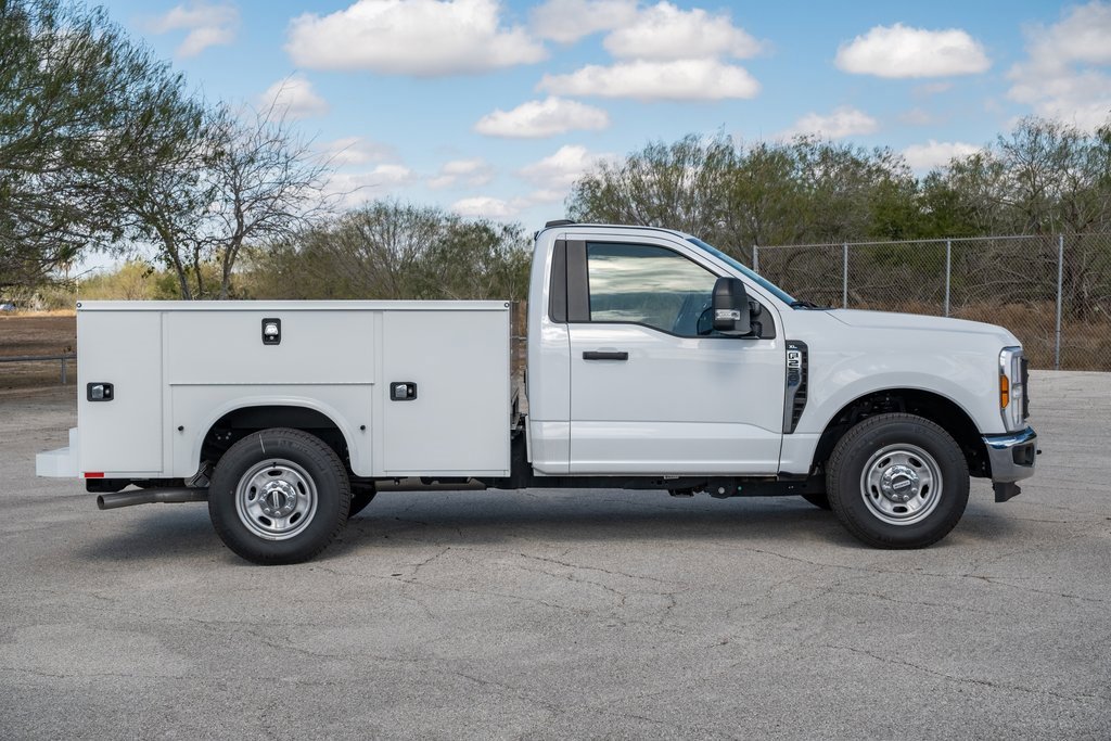 Used 2024 Ford F250 XL w/ XL Chrome Package image 8