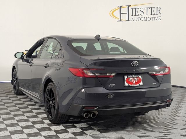 Used 2025 Toyota Camry SE image 5