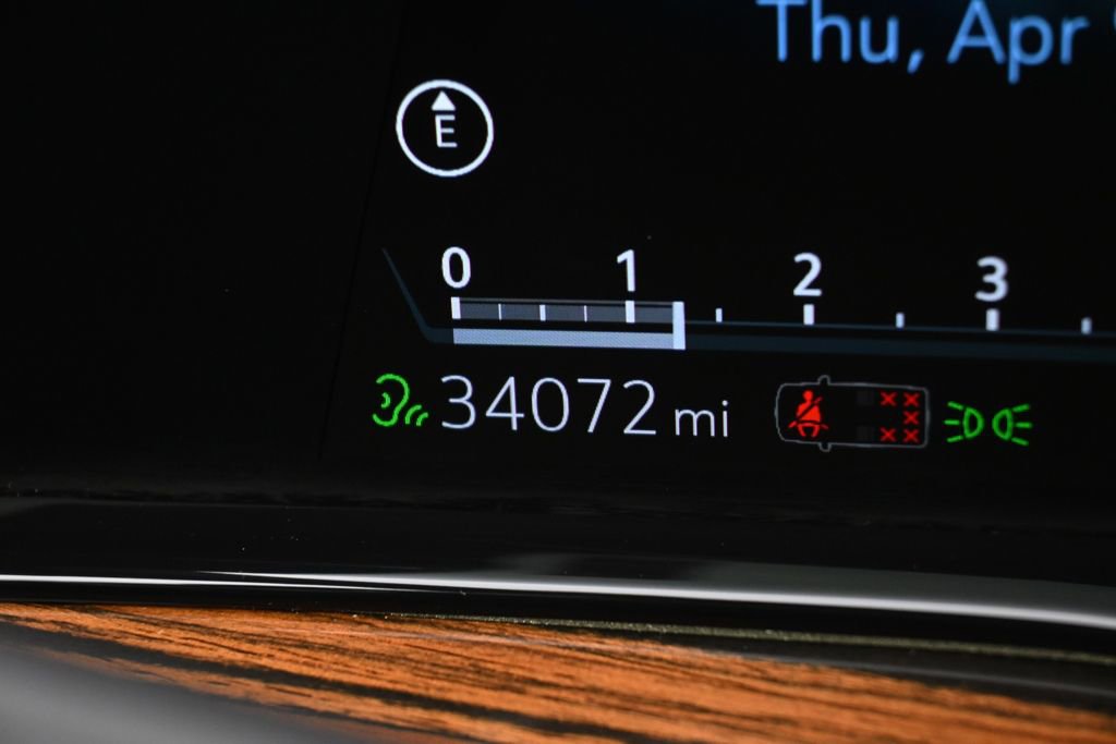 Certified 2023 Cadillac Escalade Premium Luxury image 28