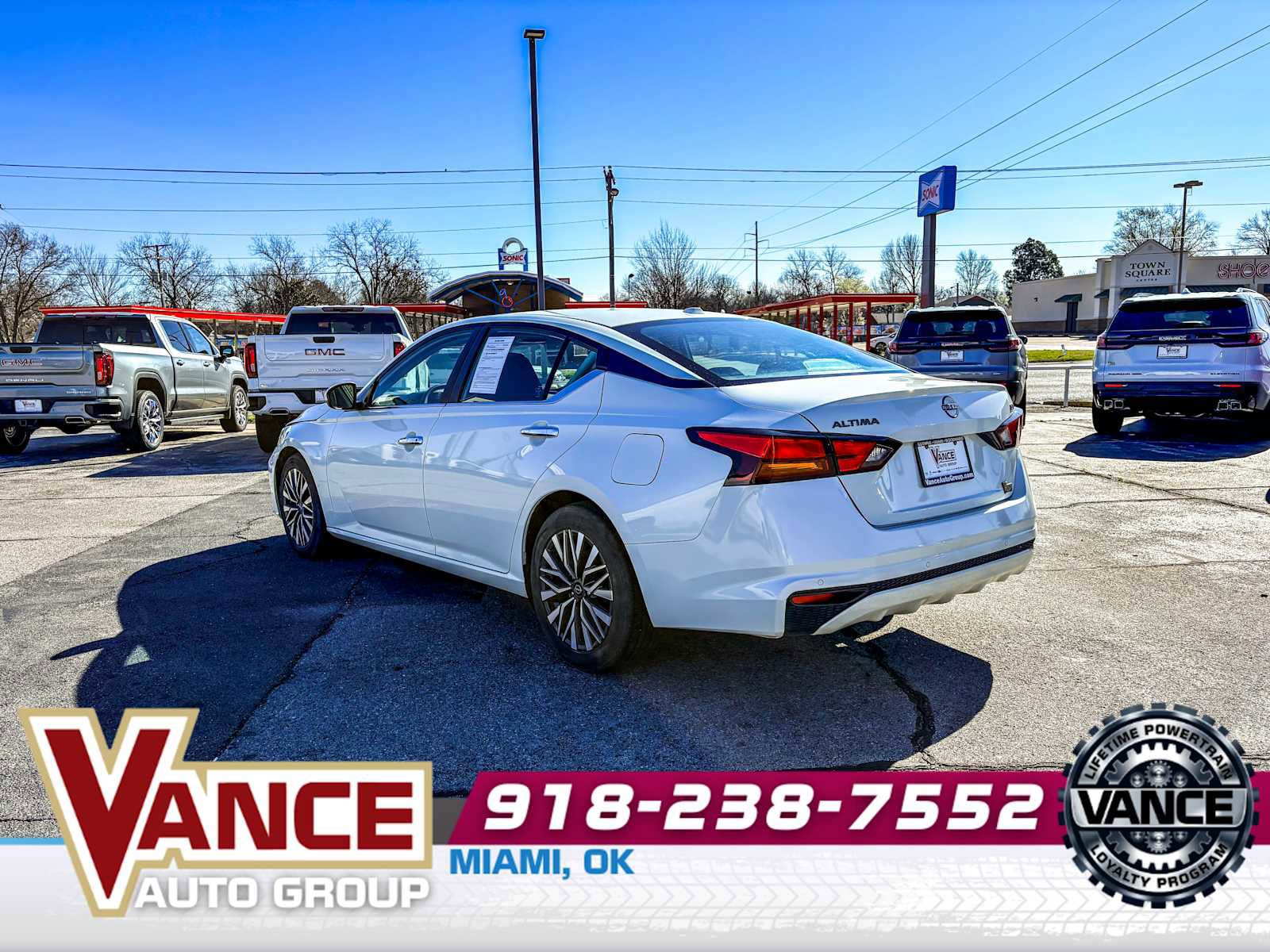 Used 2023 Nissan Altima 2.5 SV image 5