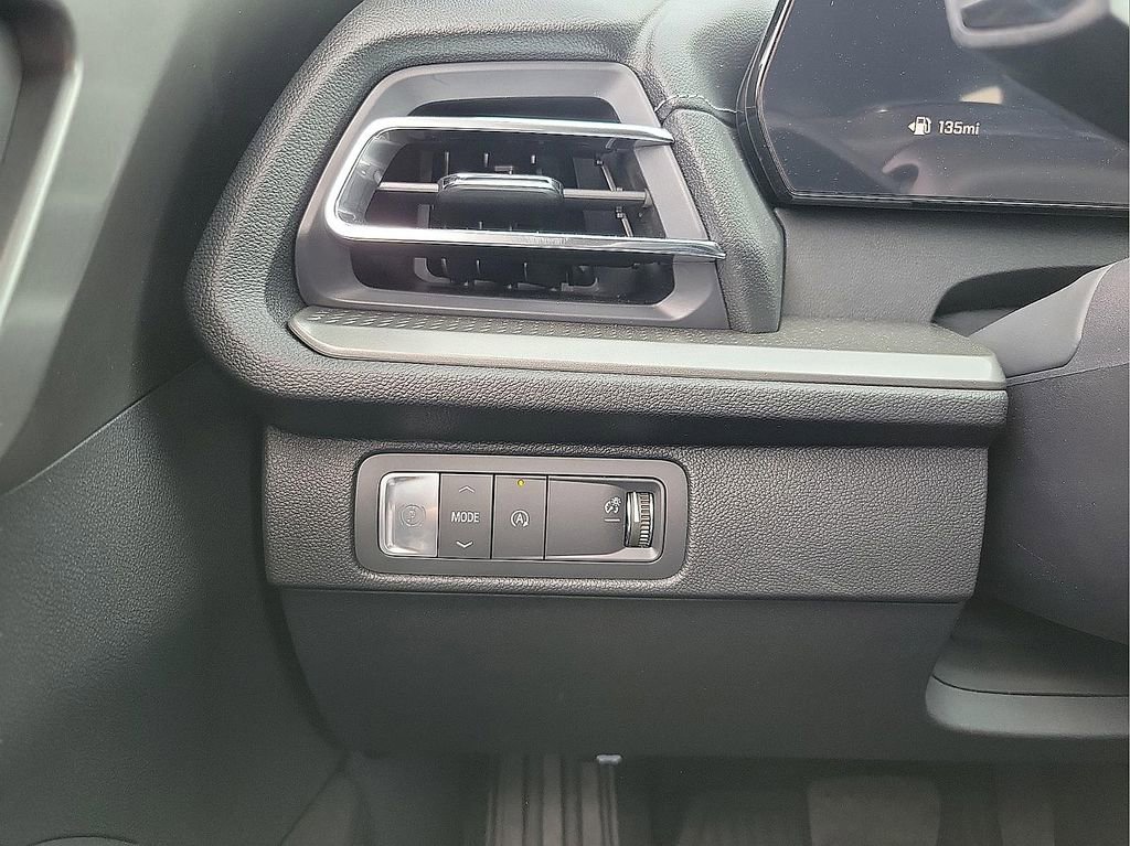 New 2026 Chevrolet Traverse LT w/ Sun and Wheel Package FWD image 15