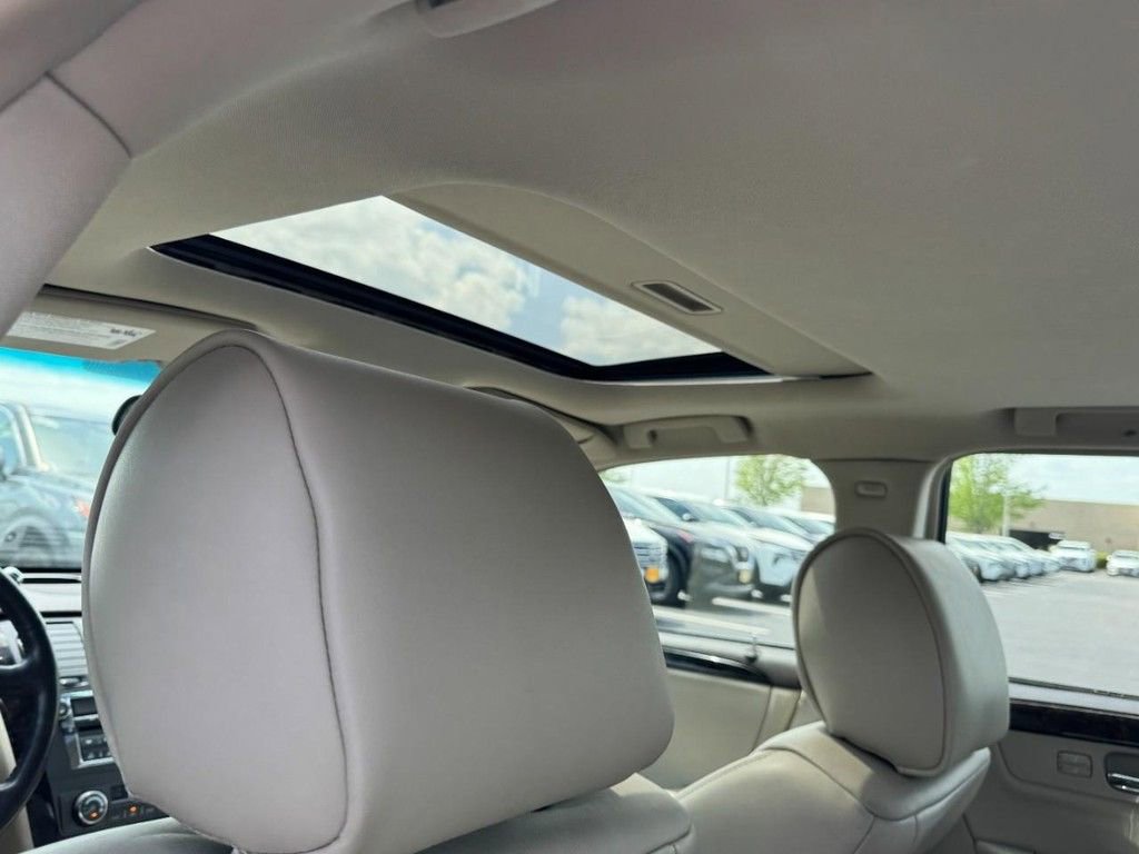 Used 2010 Cadillac DTS Luxury FWD image 11