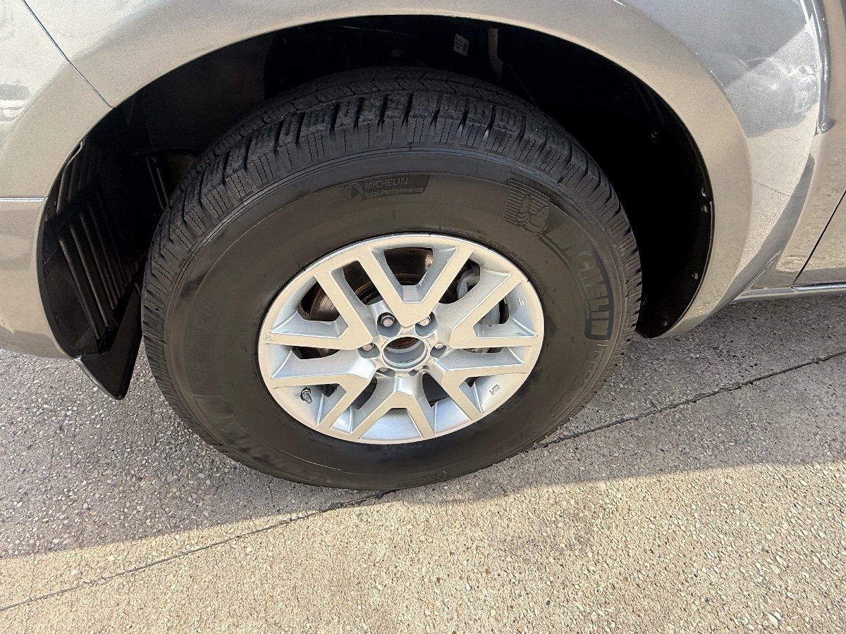 Used 2019 Nissan Frontier SV RWD image 10