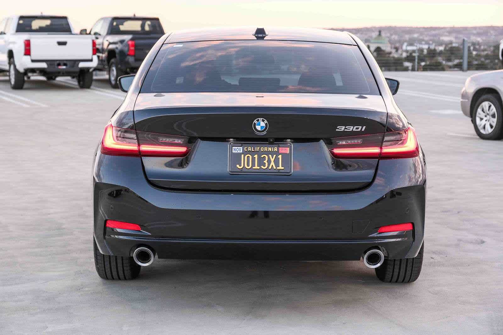 Used 2025 BMW 330i Sedan w/ Convenience Package RWD image 5