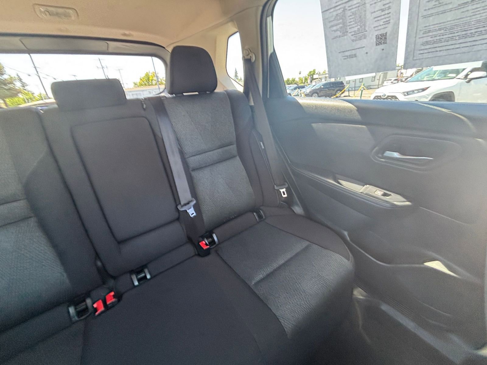 Used 2025 Nissan Rogue SV AWD/4WD image 39