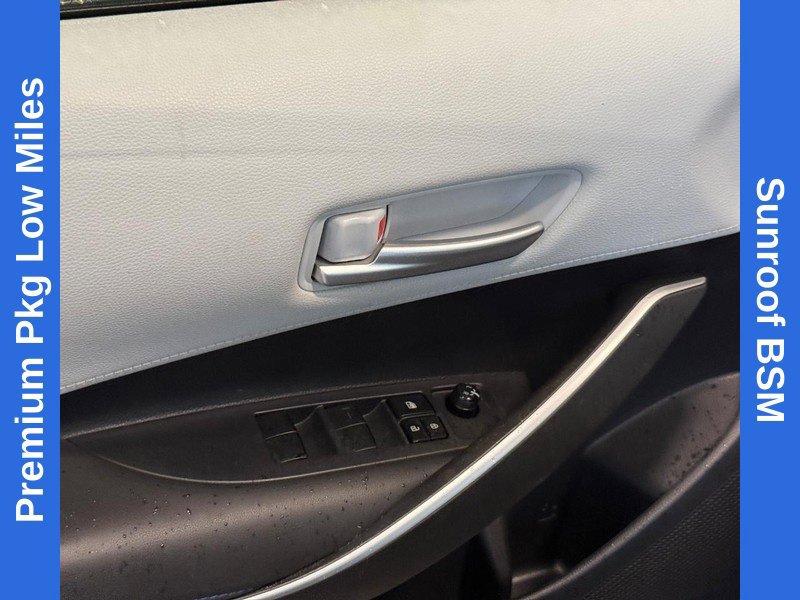 Used 2020 Toyota Corolla SE w/ SE Premium Package FWD image 17