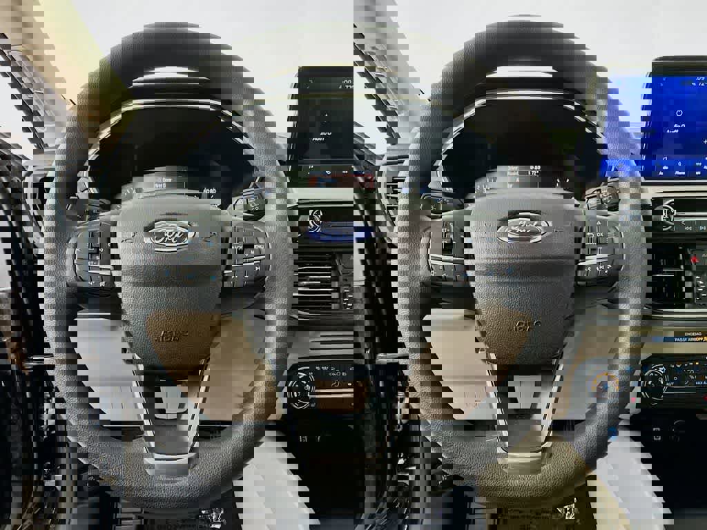 Certified 2020 Ford Escape SE image 15