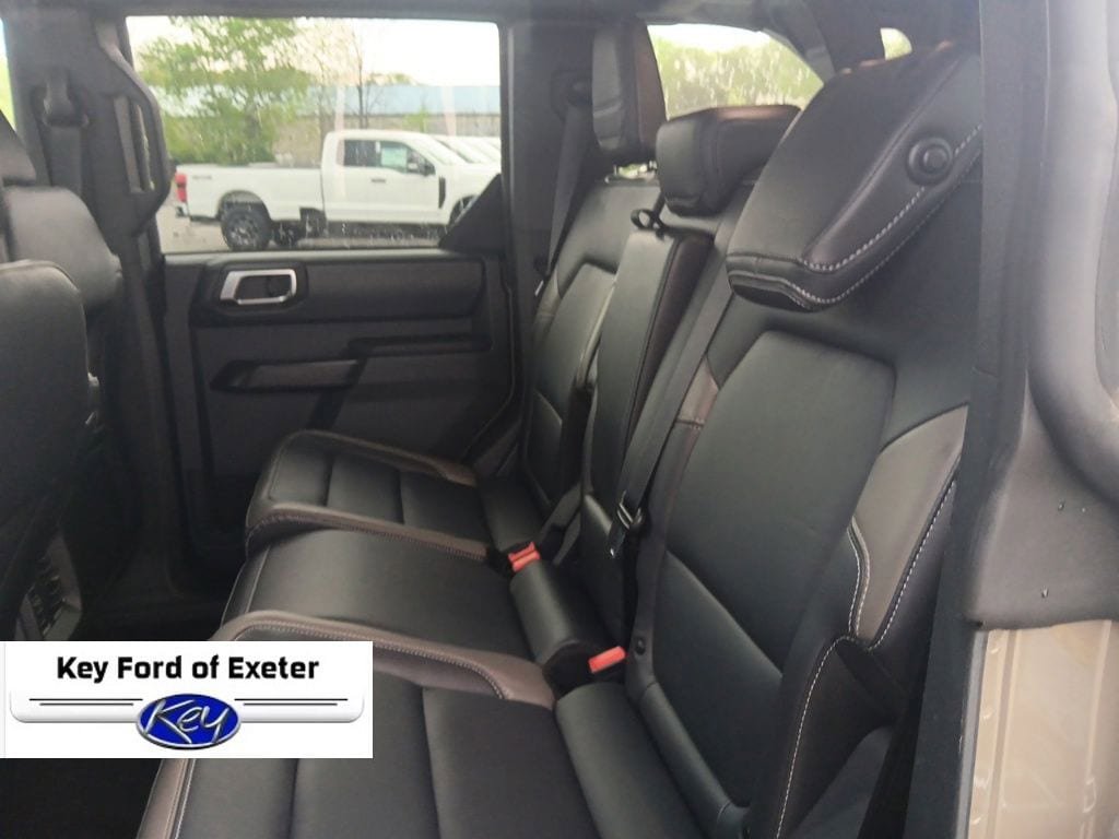 Certified 2025 Ford Bronco Outer Banks w/ Sasquatch Package AWD/4WD image 16