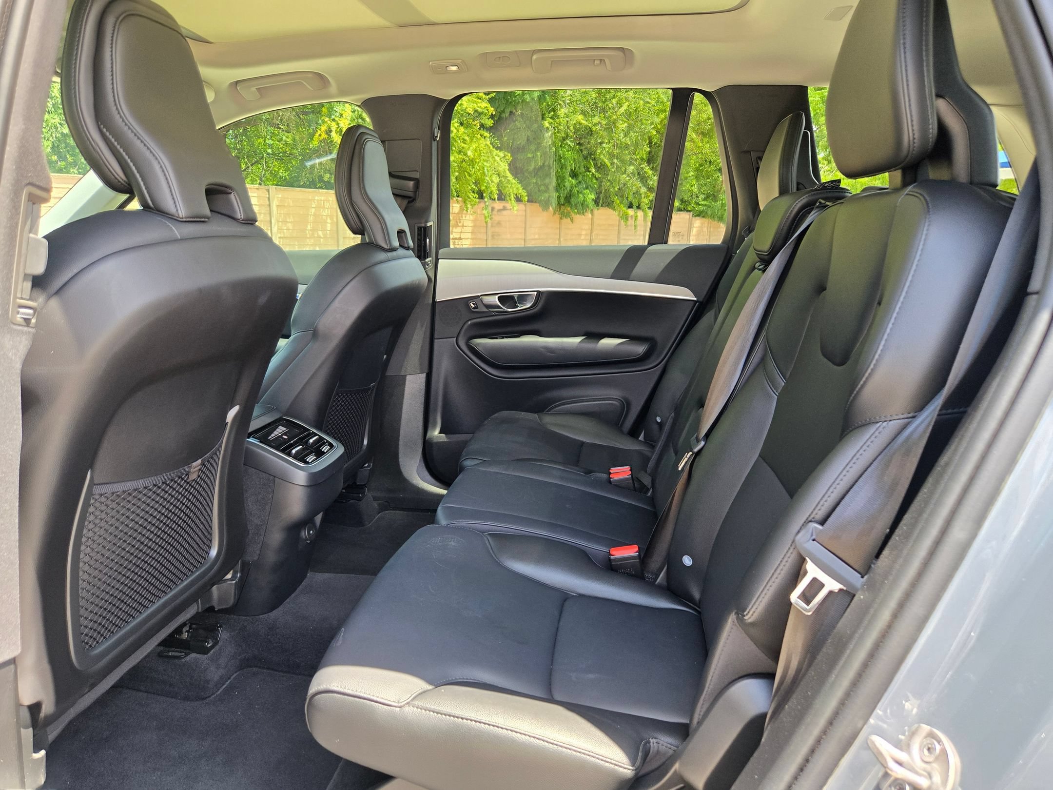 Used 2023 Volvo XC90 B5 Core AWD/4WD image 14
