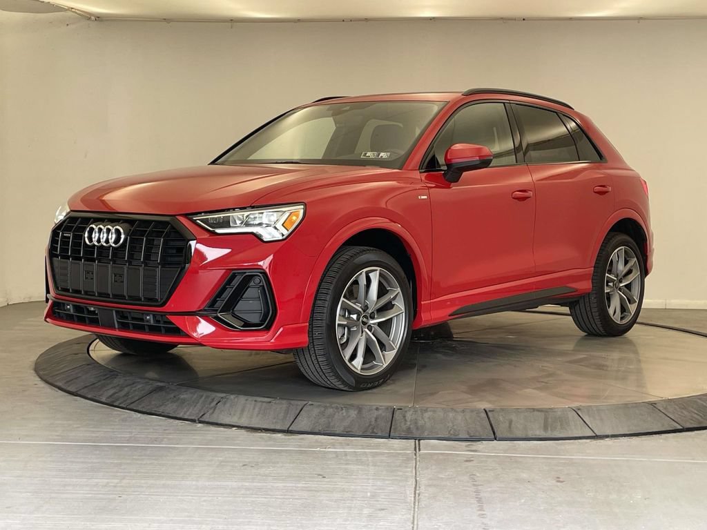 Certified 2025 Audi Q3 2.0T Premium w/ Convenience Package