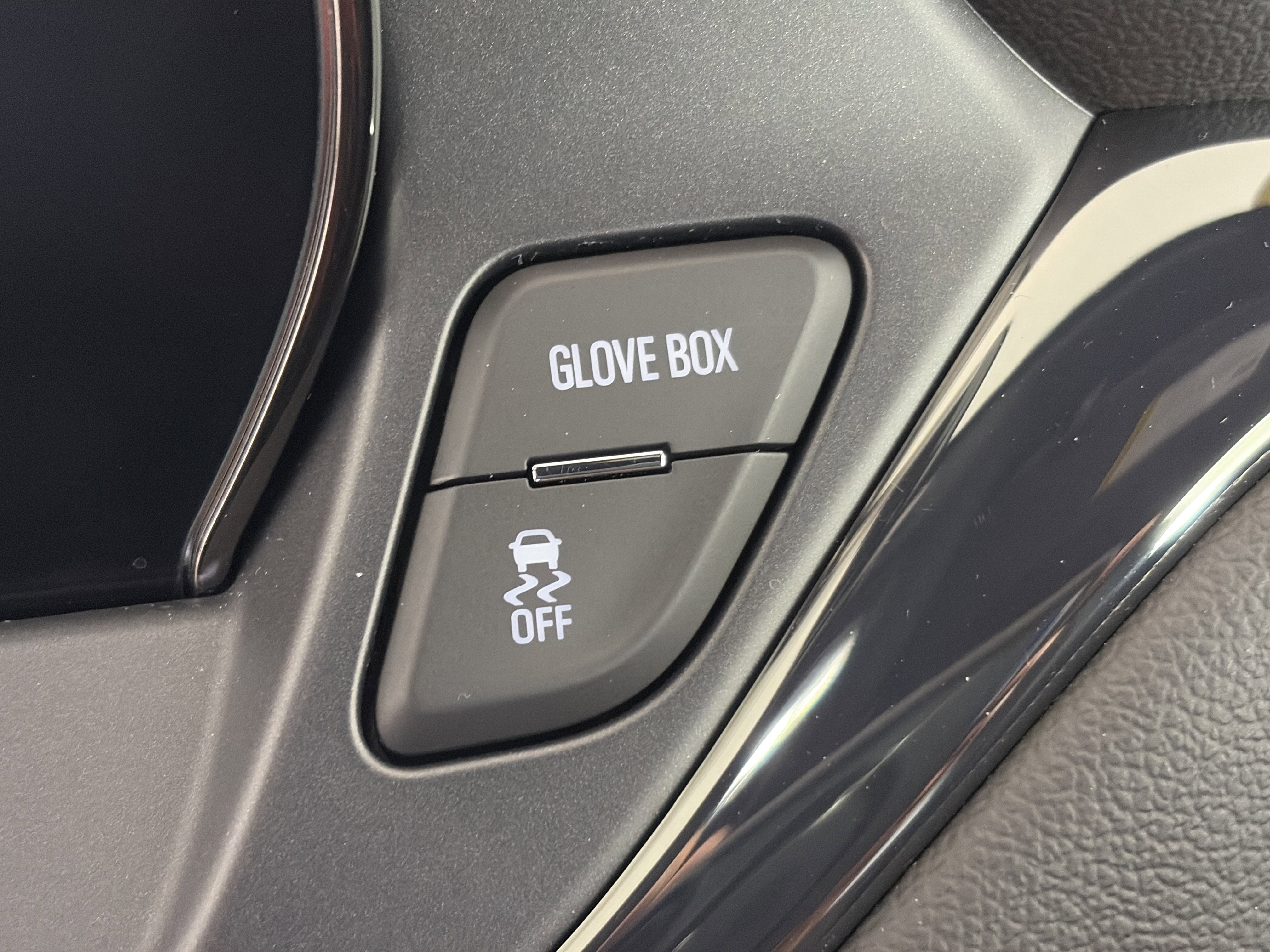 Certified 2024 Chevrolet Blazer RS w/ Driver Confidence II Package image 29