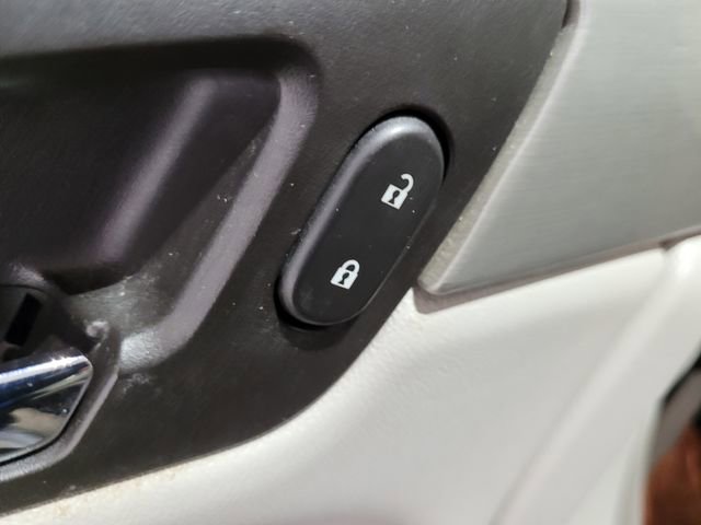 Used 2008 Chevrolet Impala LT w/ Luxury Edition Package image 35