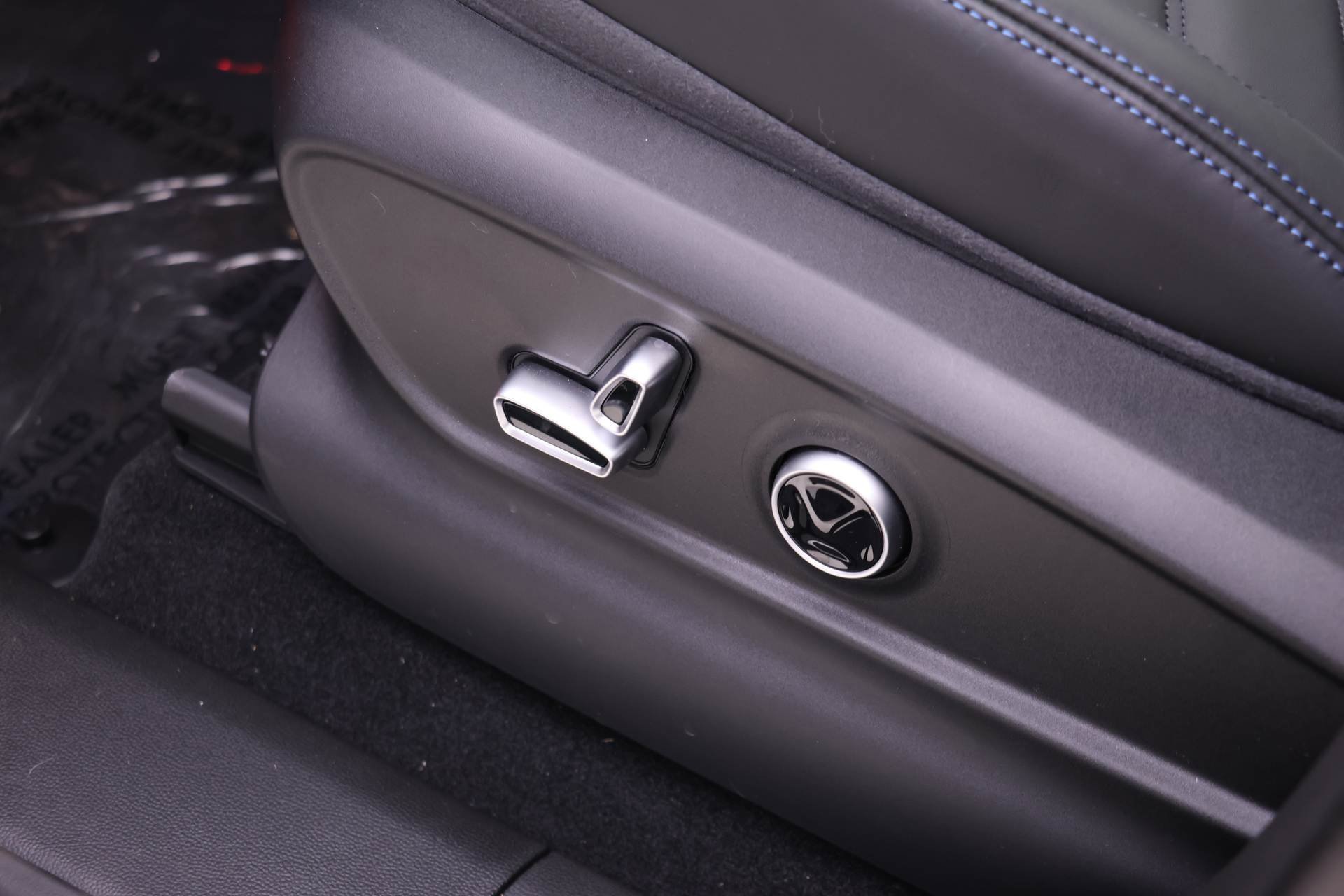 New 2025 Maserati Grecale GT image 15