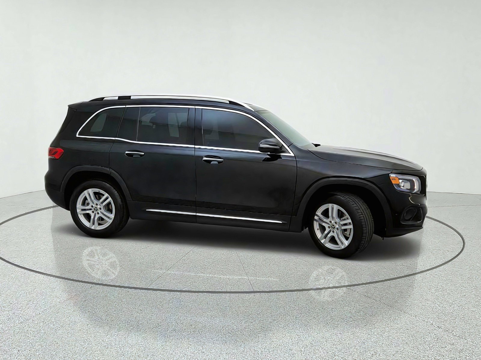 Used 2023 Mercedes-Benz GLB 250 image 6