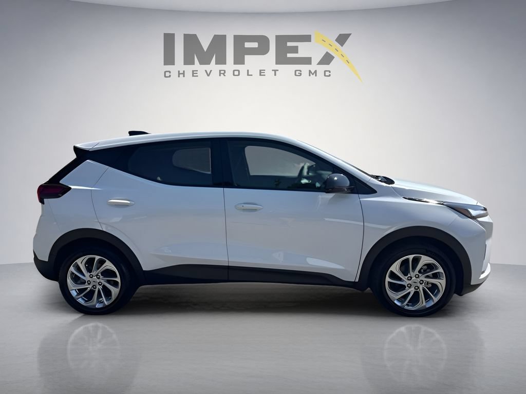 New 2027 Chevrolet Bolt LT FWD image 6