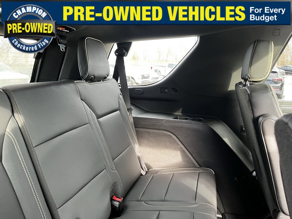 Used 2022 GMC Yukon SLT w/ SLT Premium Package image 32